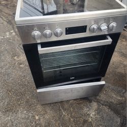 BEKO 24IN Electric Range