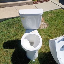 Free sinks and toilet