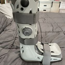 Aircast Walking Boot