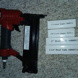 Air Nailer With Fasteners 