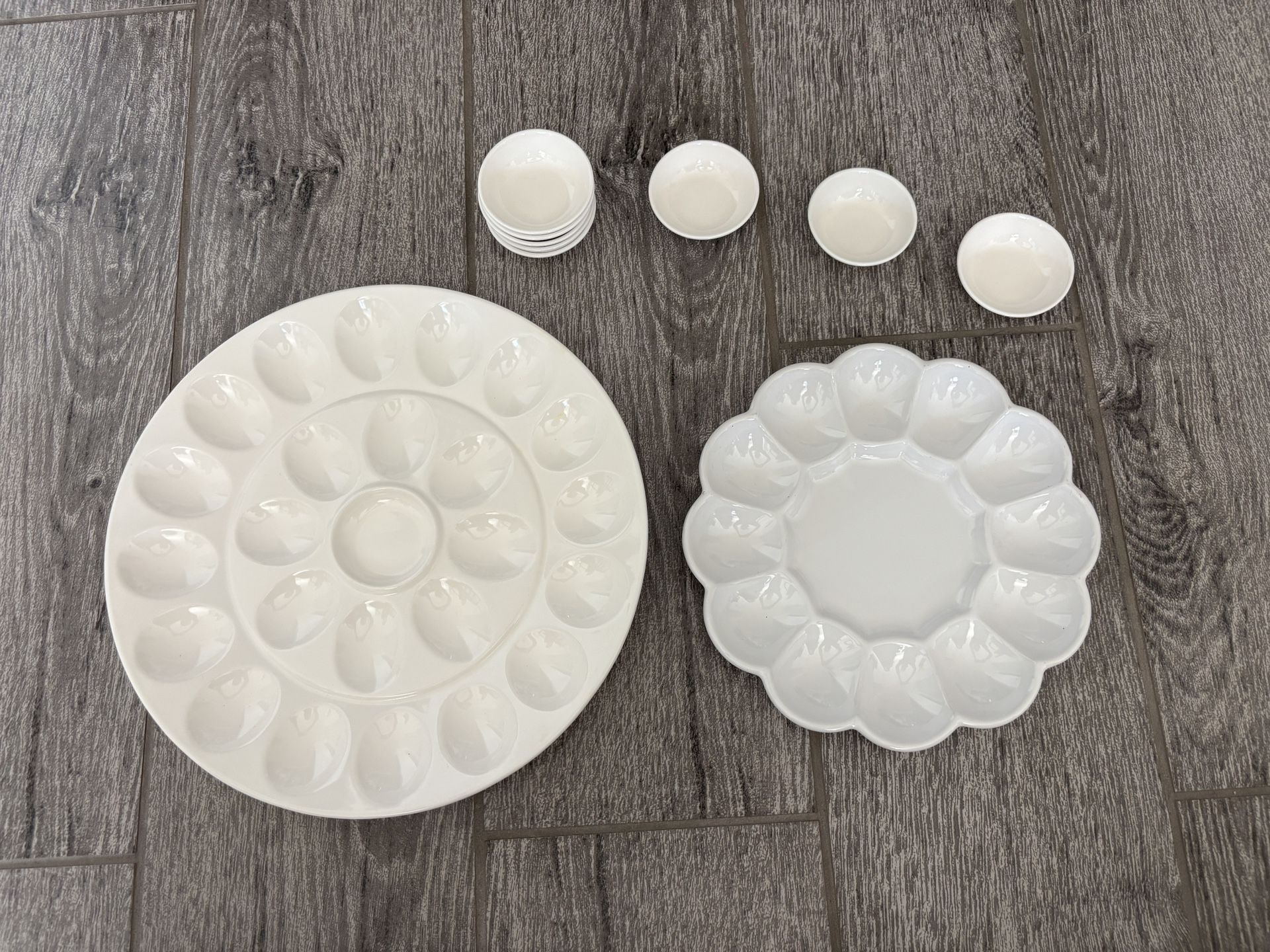 Assorted Ceramic Dishes/Paint Palettes