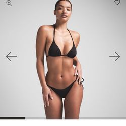 Skims Signature Swim Triangle Bikini Top- Large