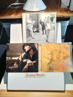 RICARDO ARJONA 3 CDS USADOS EN EXC COND CAJA