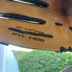 14” Easton Baseball or Softball Glove Havoc Series