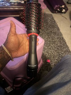 Revlon One-Step Volumizer Hot Air Brush Hair Dryer & Styler – Works Great