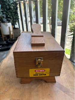 Vintage shoe polisher kit