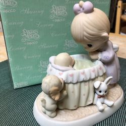 Precious Moments Collectible 