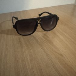 Louis Vuitton Shades