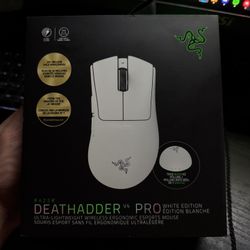 Deathadder v4 pro White