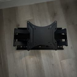 Full Motion TV Wall Mount