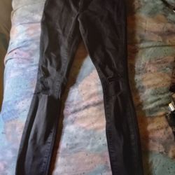 A  Sexy Pair Of Size 00  Black Jean Pants 