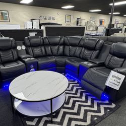 Power Recliner Sectional. 🚚WE DELIVER🚚