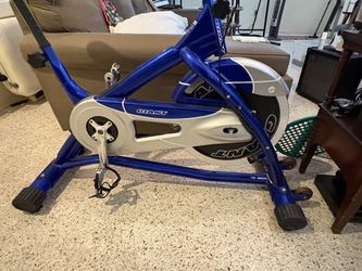 Giant Spin Bike Excellent Condition