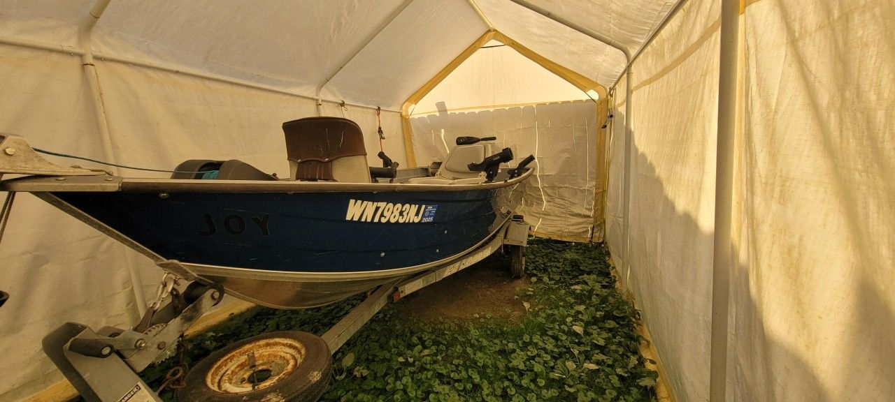 14 Ft Duroboat & Trailer W/ Titles
