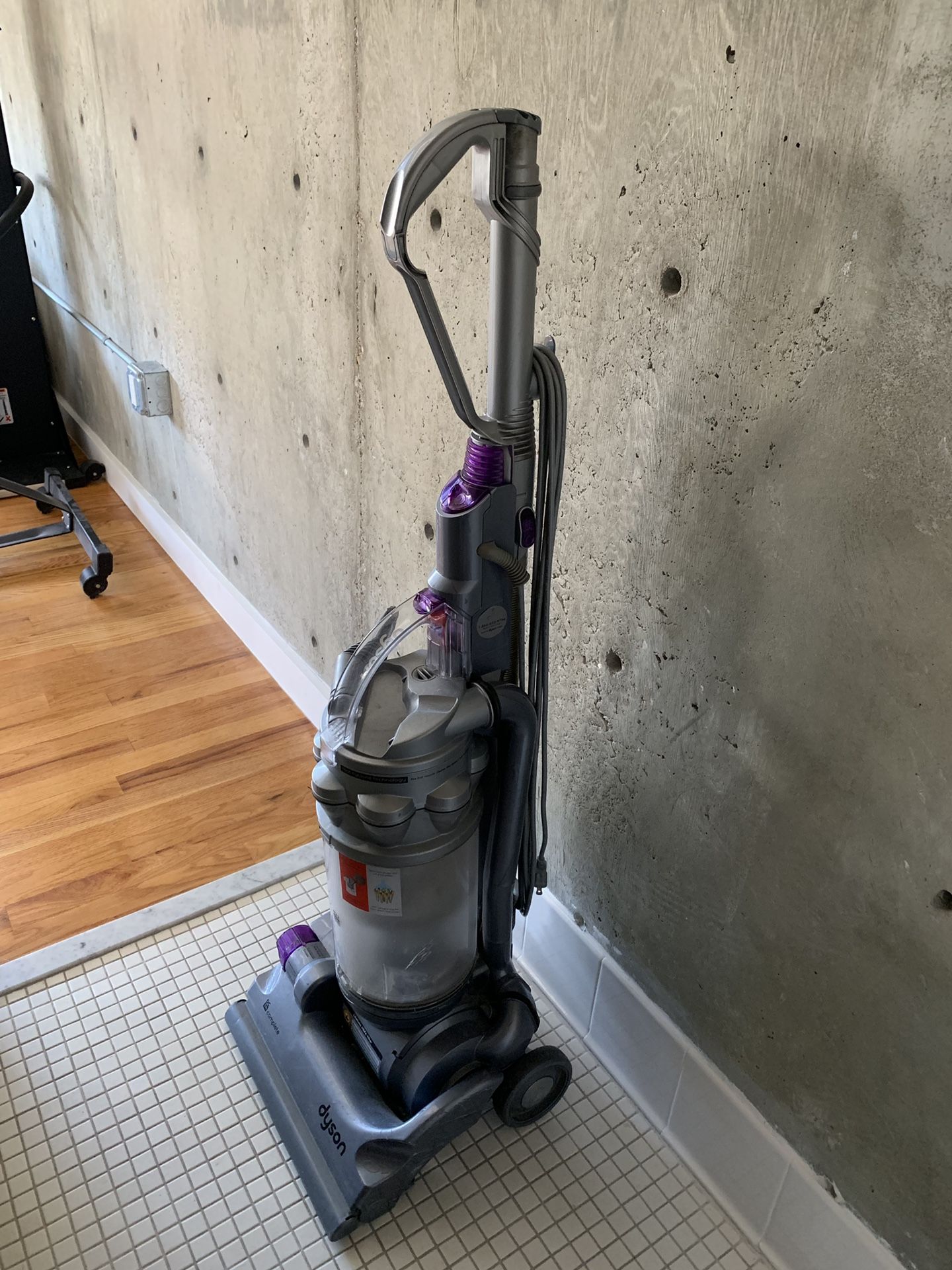 Dyson DC 14 Complete Vacuum