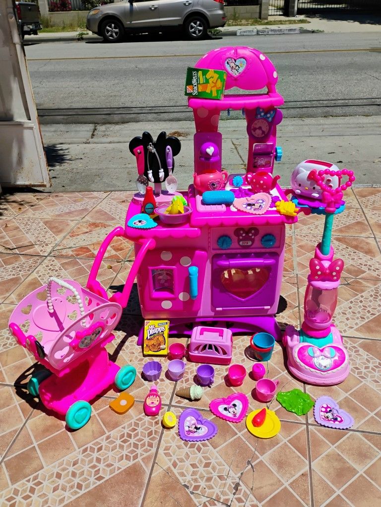 Minnie Mouse Kitchen