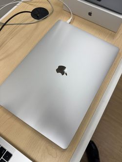 Macbook Pro 16 Inch 512GB SSD 16GB RAM 2019