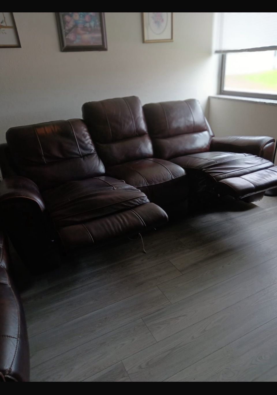 Recliner Leather Sofas