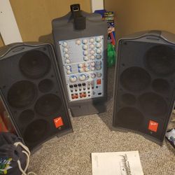 Fender Pa System P250 Will Trade For Bluetooth Speaker And Some Cash 