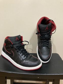 Air Jordan 1 Mid Black Red Sneakers