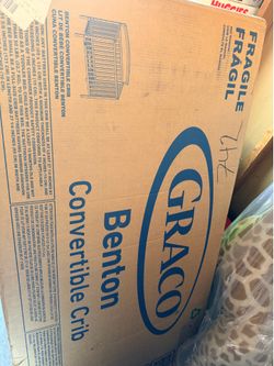 Graco Benton convertible crib