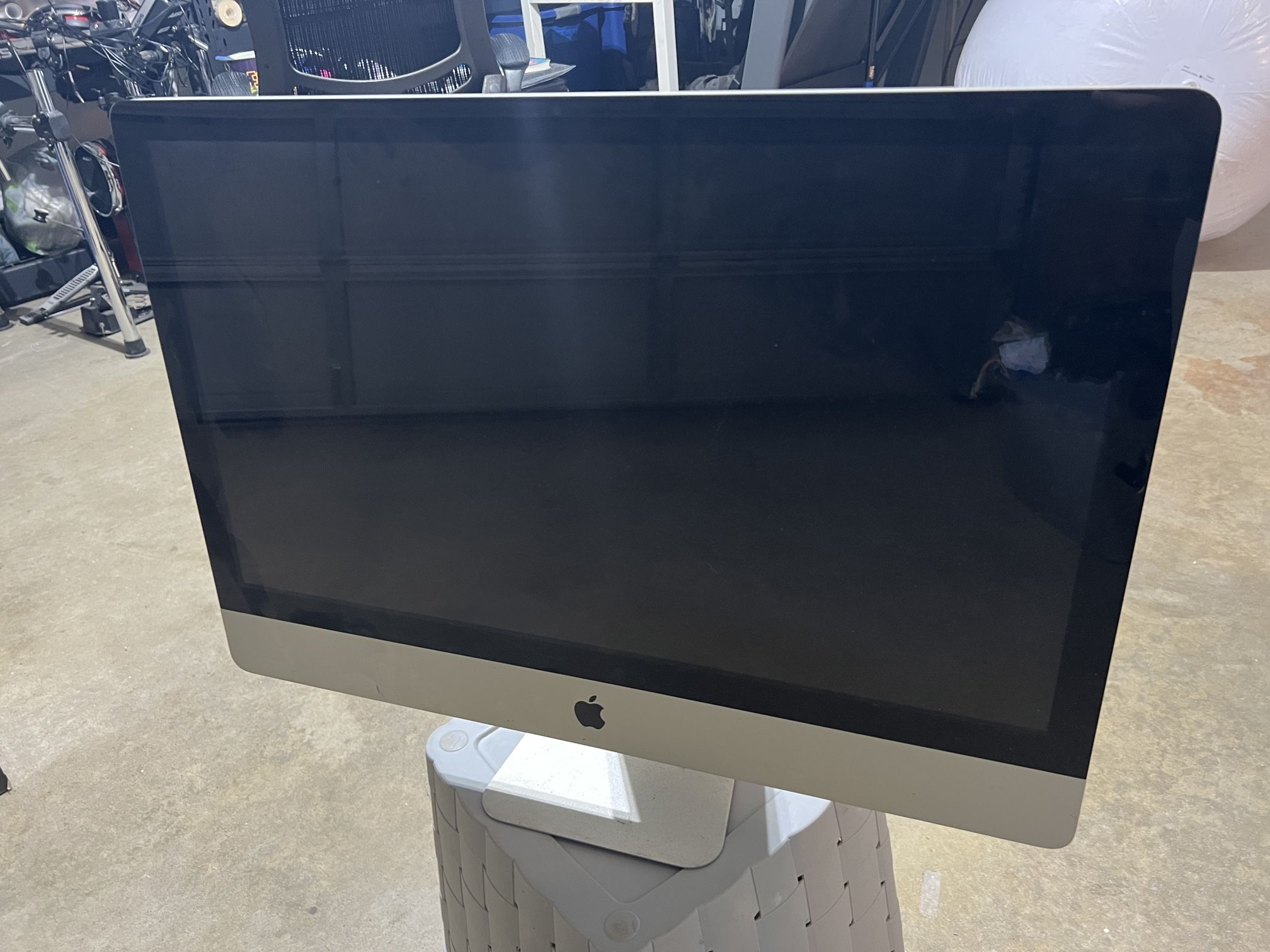27” Apple iMac For Parts