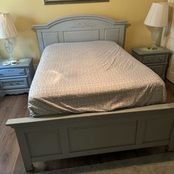 Queen Bed Frame And Bed Side Tables 