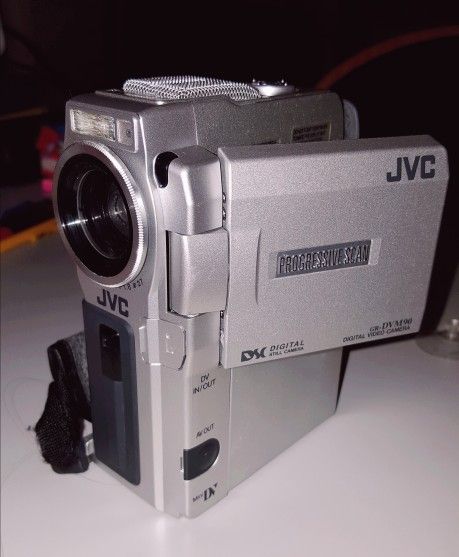 JVC Digital Video Camera | Mini DV Camcorder Bundle (Includes: Bag, cables, etc.) | Perfect Working Condition | Mod. GB-DVM90