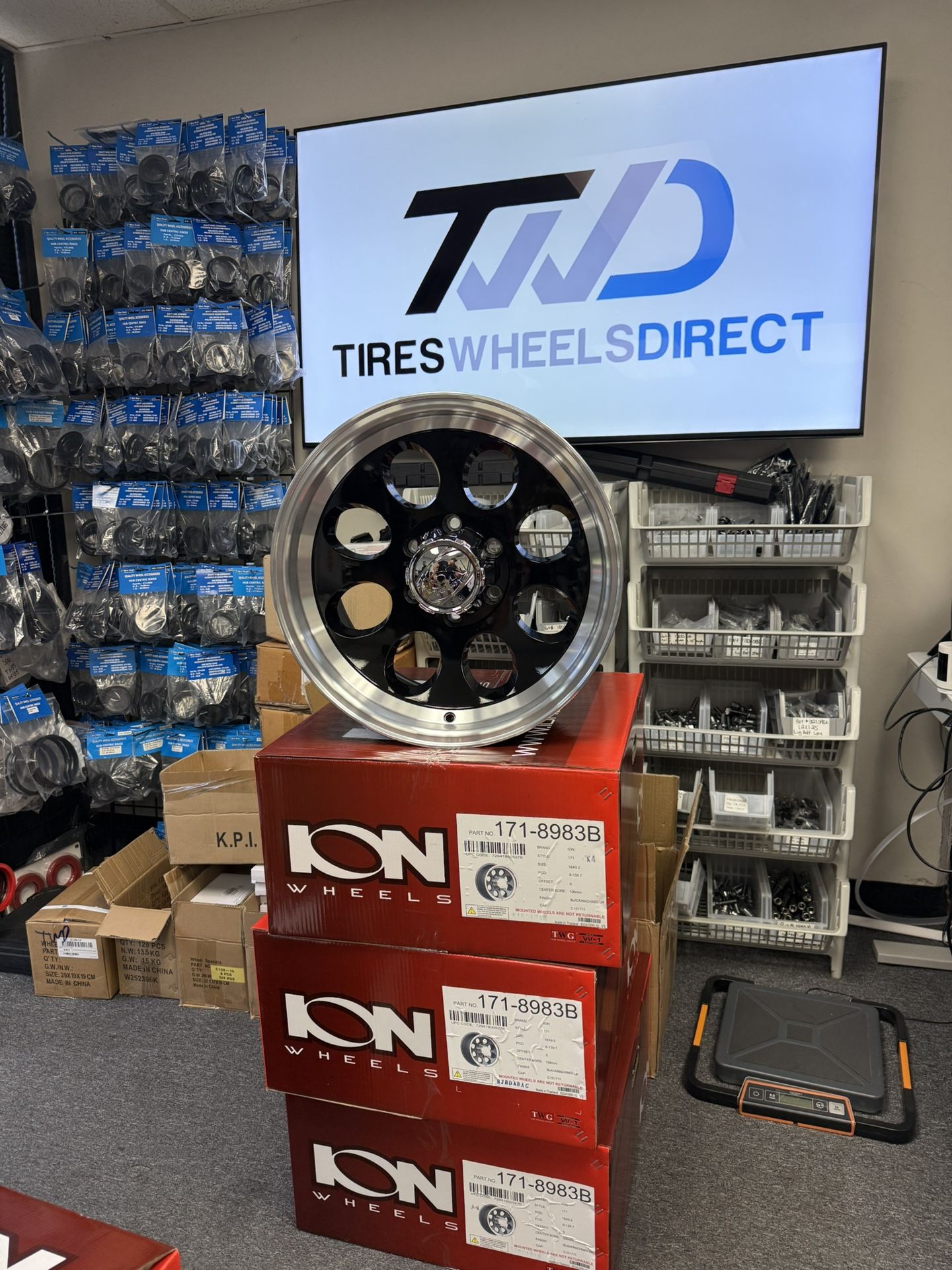 Set 4 18" Ion 171 18x9 Black Machined 6x5.5 Wheels 0mm Rims