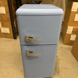 Retro Mini Fridge