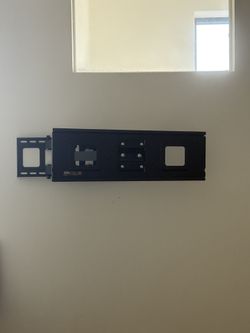 Samsung 65 Inch TV With Rotating Mount