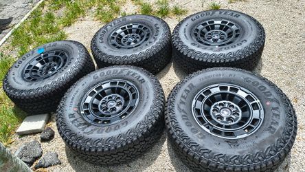 NEW (5) 17" Ford Bronco Heritage OEM 2025 2026 wheels and
