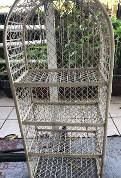 Used beige shelf need cleaning or if you want you can paint