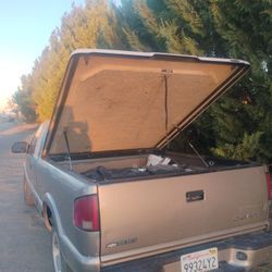 Tapa De Frontier Pero La Trae Una S10 Caja Larga 