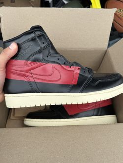 Air Jordan 1 - 10.5 Men
