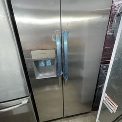 Frigidaire Side By Side Stainless Water And Ice Dispenser Fridge 