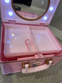 Disney Princess travel suitcase for Sale in Vancouver, WA - OfferUp