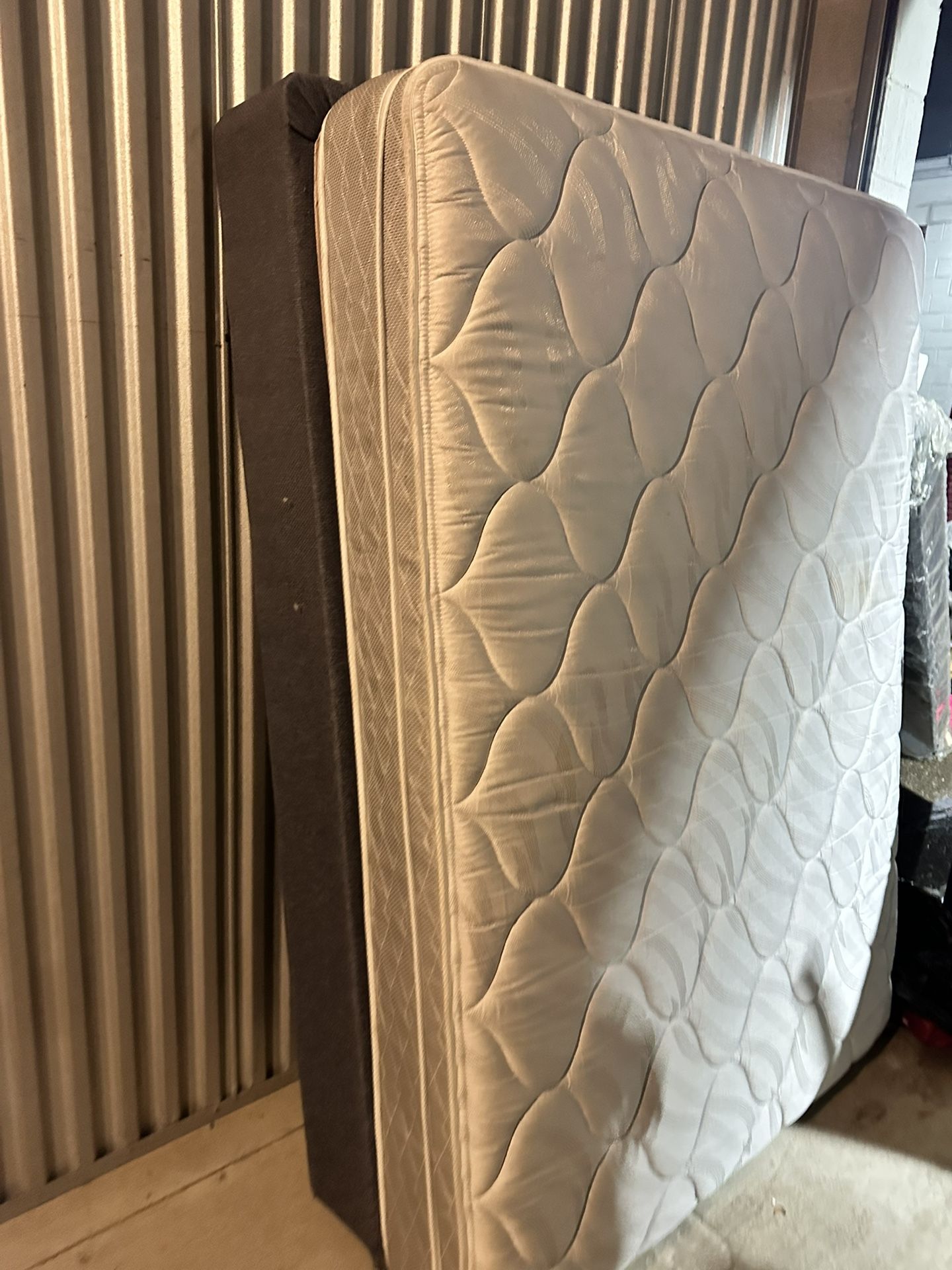 Full Size Mattress Set