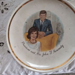 Vintage Collective Plates
