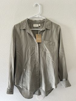 Women’s Button Up Shirt