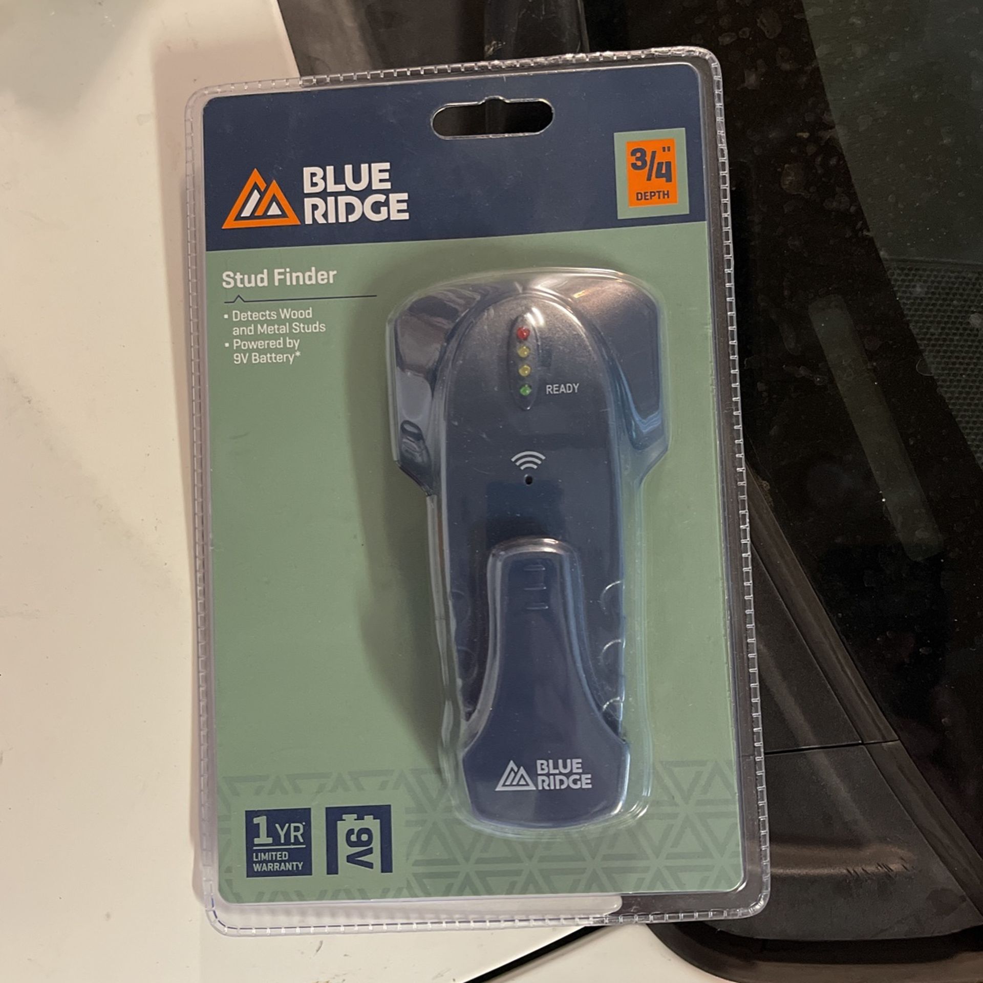 Blue Ridge Tools Stud Finder 3/4-inch depth, NOB, Batteries Included