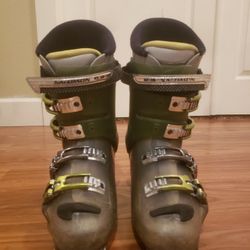 Salomon Ski Boots 26/26.5