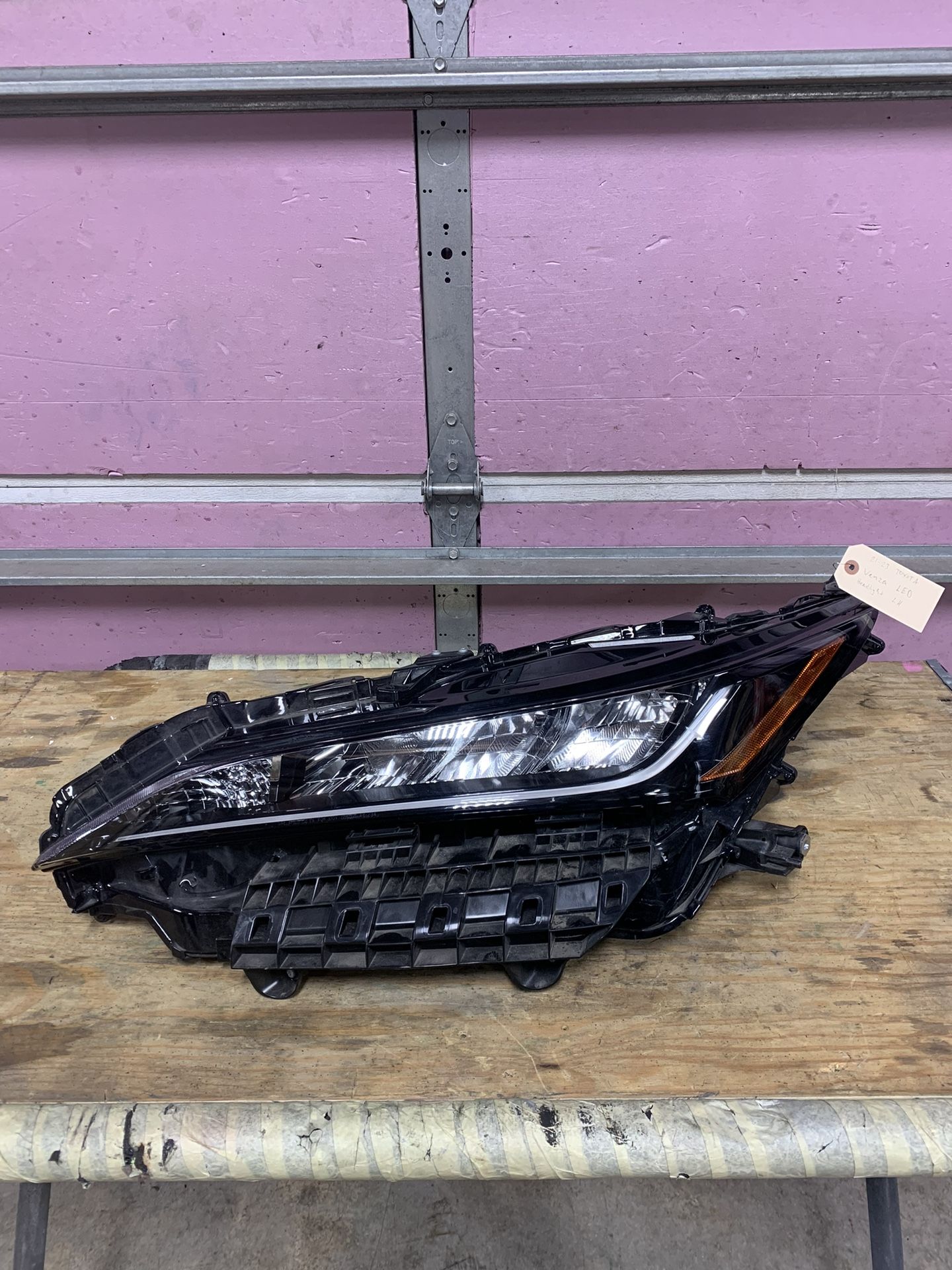 2021-2023 Toyota Venza left side headlight LED OEM