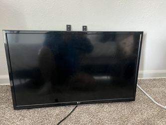 LG TV with Mount
