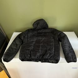 Woman’s Puffy Jacket 
