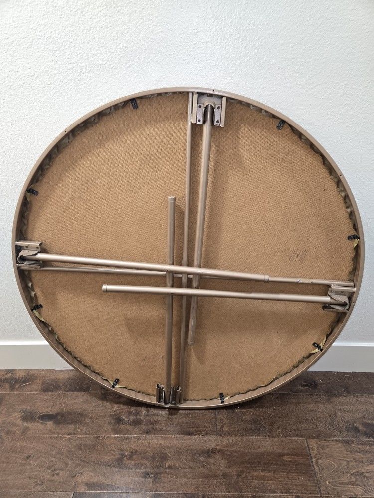 Fold Up Table (Card Table)