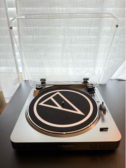 Audio Technica AT-LP60 Turntable