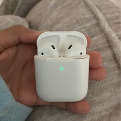 AirPods