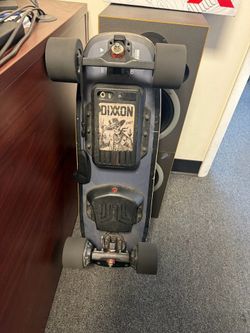 Electric skateboard