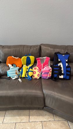 Kids life vests